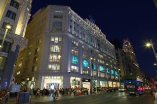 Madrid-Paris building, located at Gran Via No. 32, Madrid (Spain).